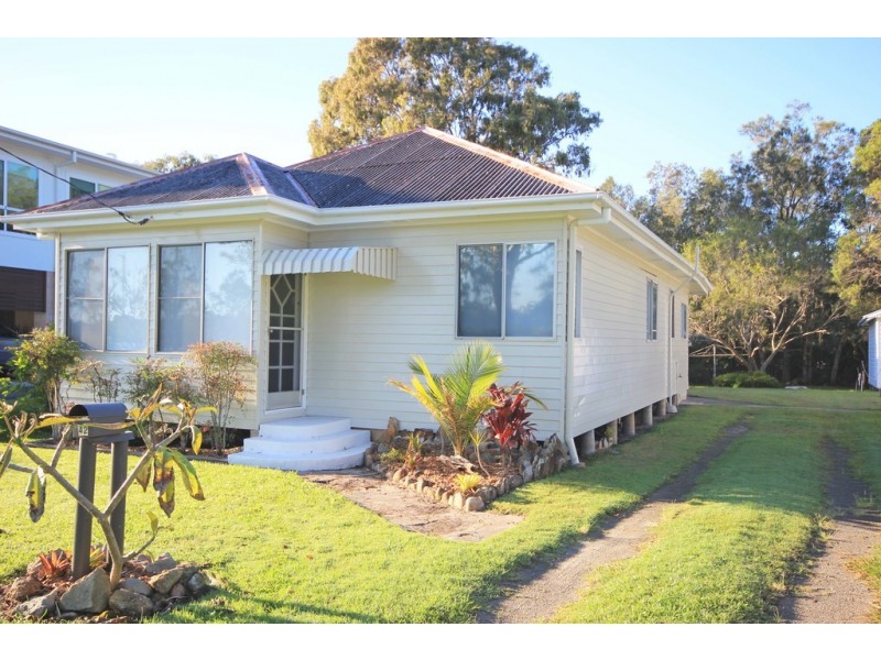 42 The Boulevarde, Dunbogan NSW 2443