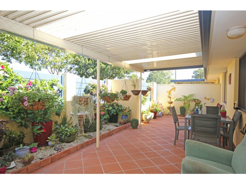 2/13 Tunis Street, Laurieton NSW 2443