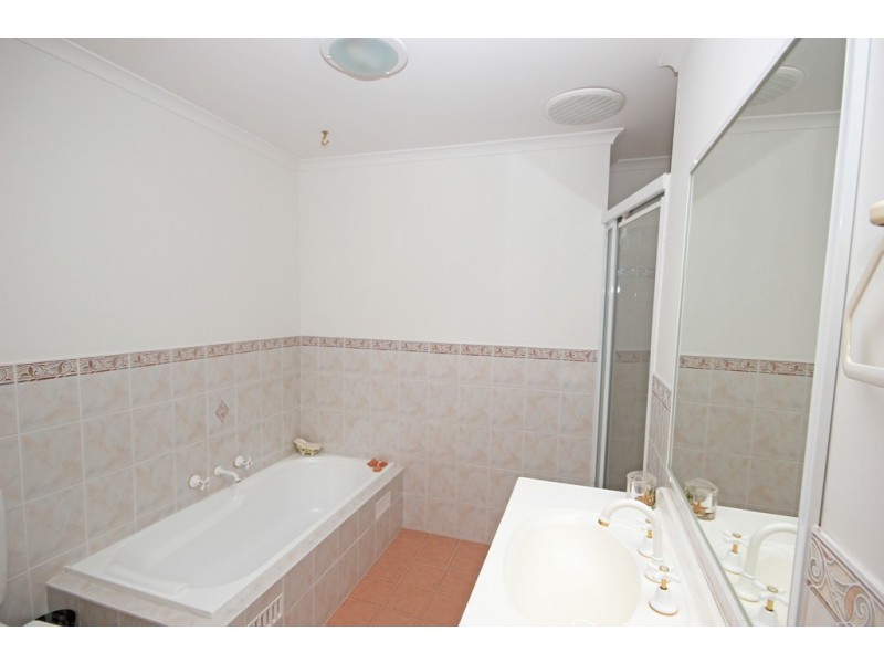 2/13 Tunis Street, Laurieton NSW 2443