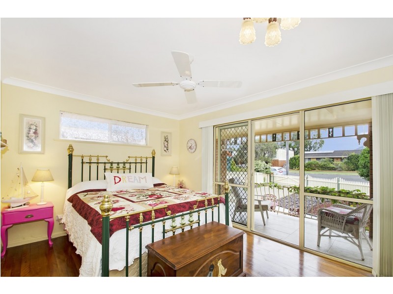 18 Bayside Avenue, North Haven NSW 2443