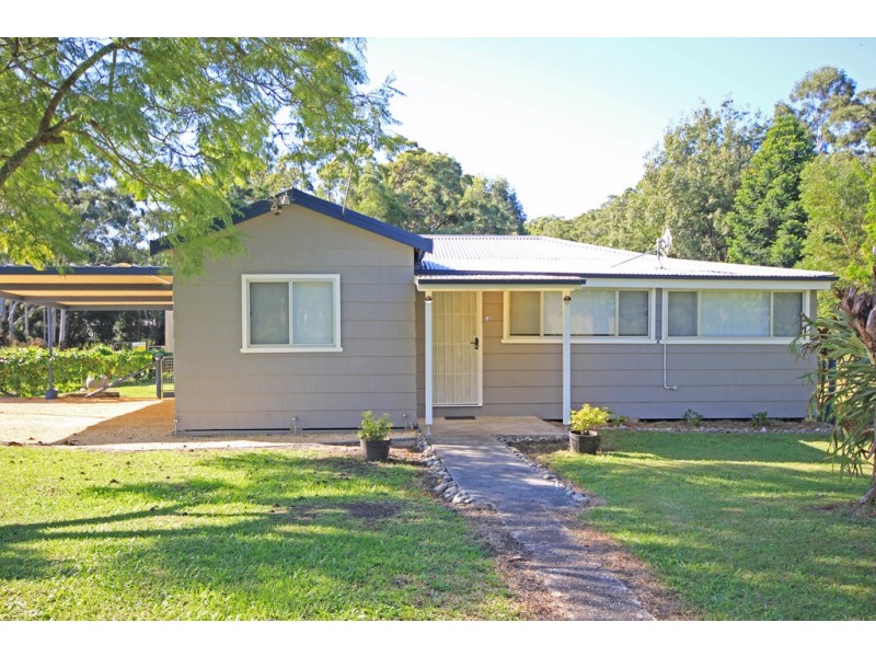 27 Station Street, Johns River NSW 2443