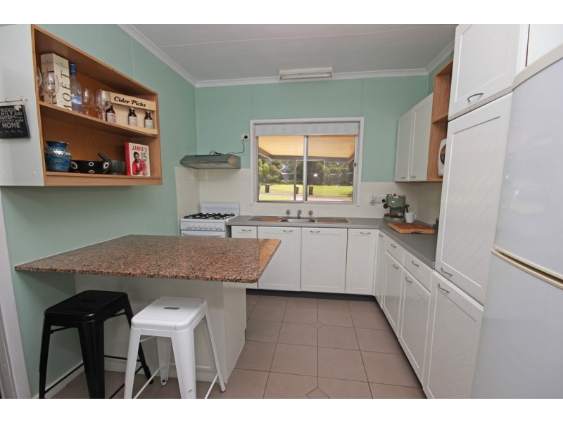 27 Station Street, Johns River NSW 2443