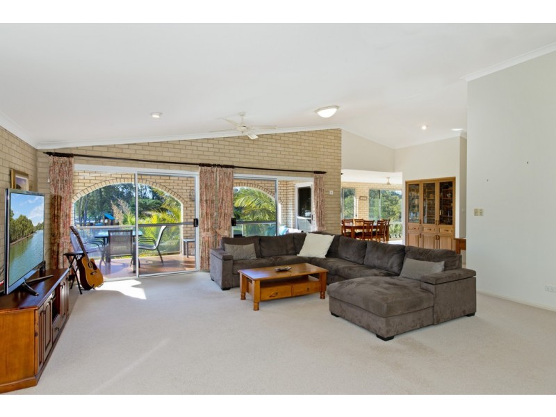 18 Camden Head Road, Dunbogan NSW 2443