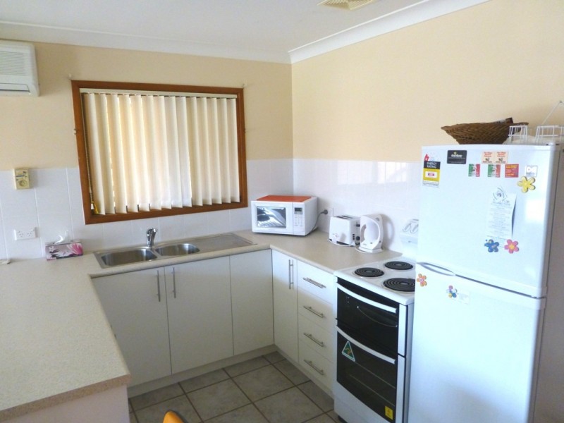 19 The Parade, North Haven NSW 2443