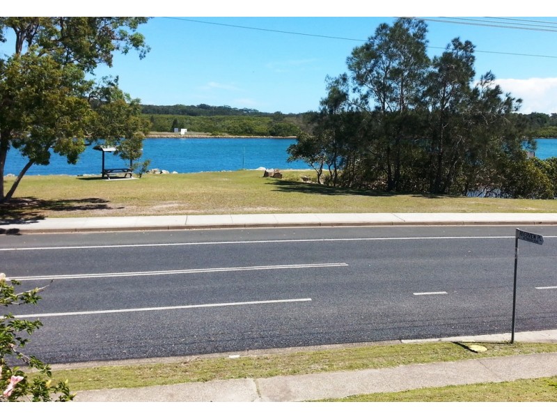 19 The Parade, North Haven NSW 2443