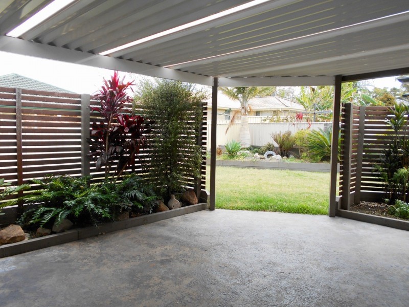 8 Hogbin Crs, St Georges Basin NSW 2540