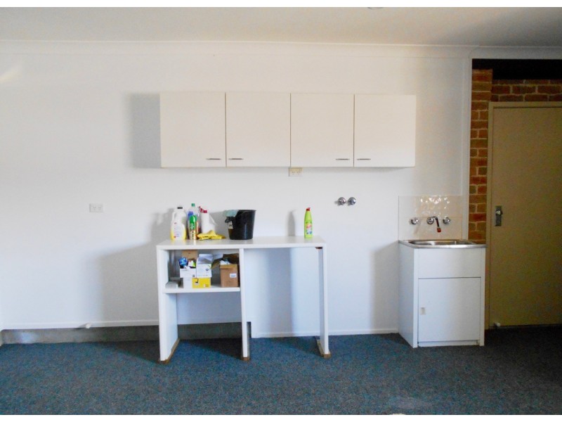 8 Hogbin Crs, St Georges Basin NSW 2540