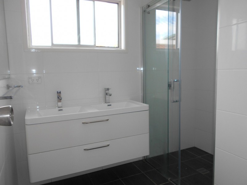 73 Macleans Point Rd, Sanctuary Point NSW 2540