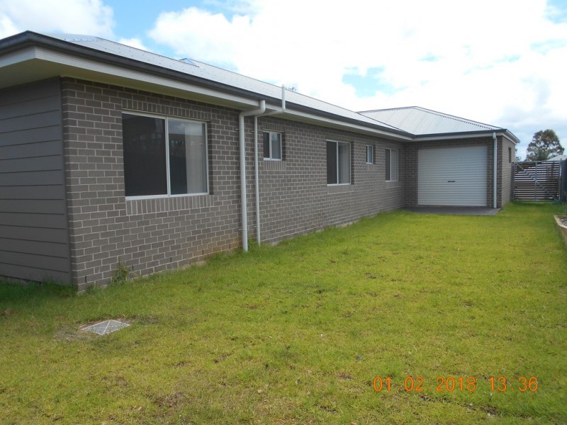 13 Nadine St, Sanctuary Point NSW 2540