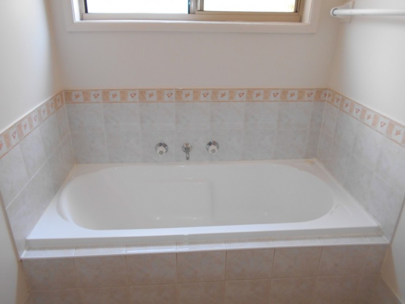 23 Macleans Point Rd, Sanctuary Point NSW 2540