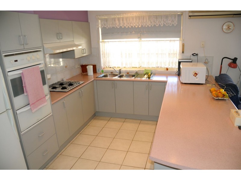 40 Cammaray Drive, St Georges Basin NSW 2540