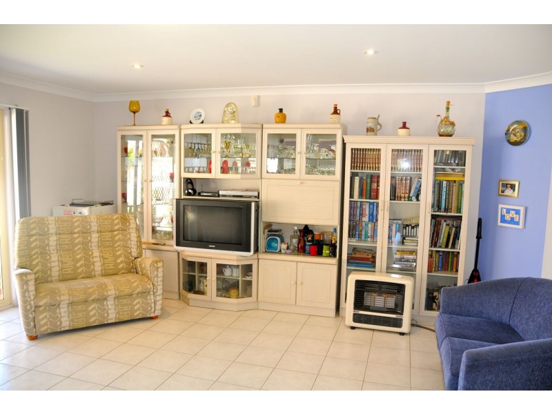 40 Cammaray Drive, St Georges Basin NSW 2540