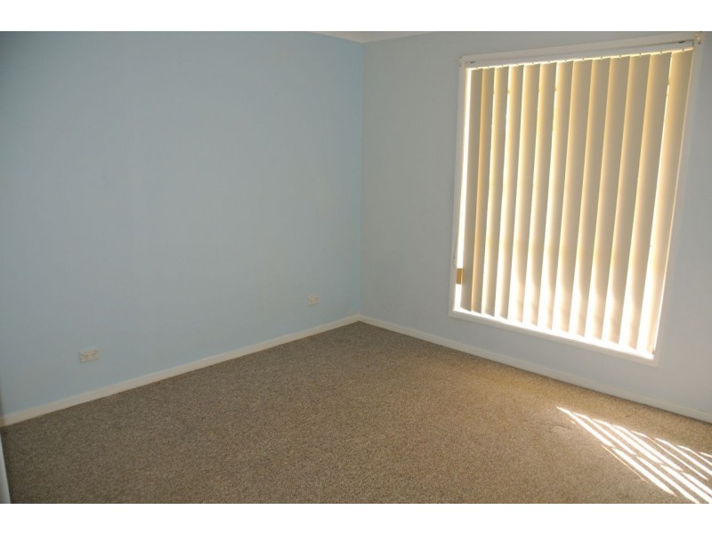 8 Gull Ave, Sanctuary Point NSW 2540