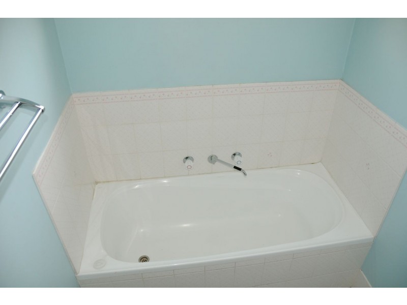 8 Gull Ave, Sanctuary Point NSW 2540