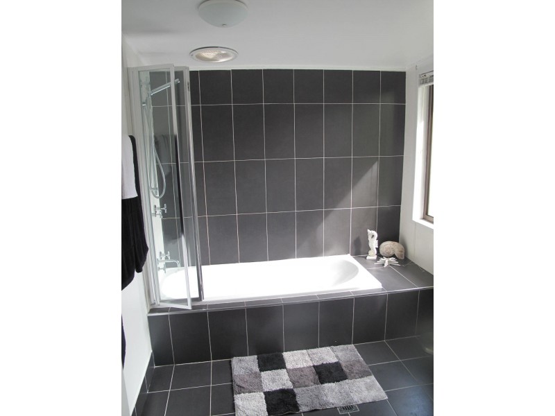 214 Sanctuary Point Road, Sanctuary Point NSW 2540