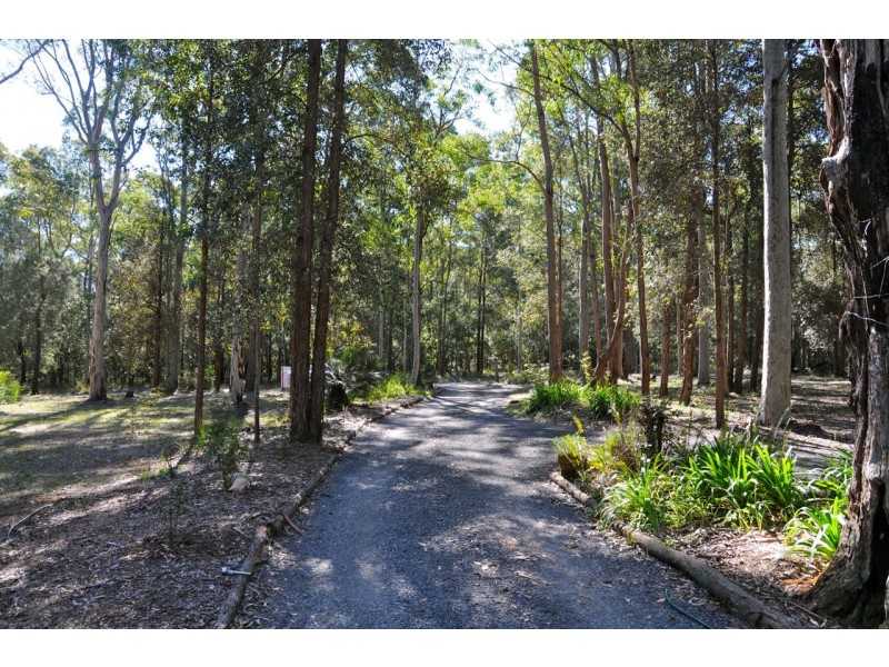 15 Pelican Road, St Georges Basin NSW 2540