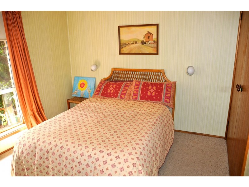 11 Loralyn Avenue, St Georges Basin NSW 2540