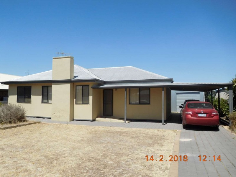 37 Rockley Street, Nhill VIC 3418