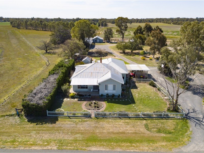 205 Heards Road, Riverside VIC 3401