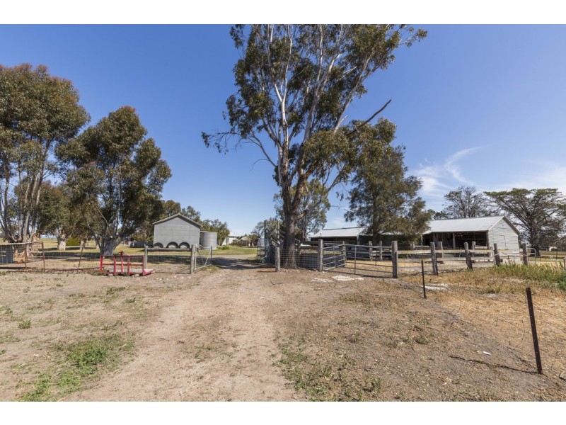 205 Heards Road, Riverside VIC 3401