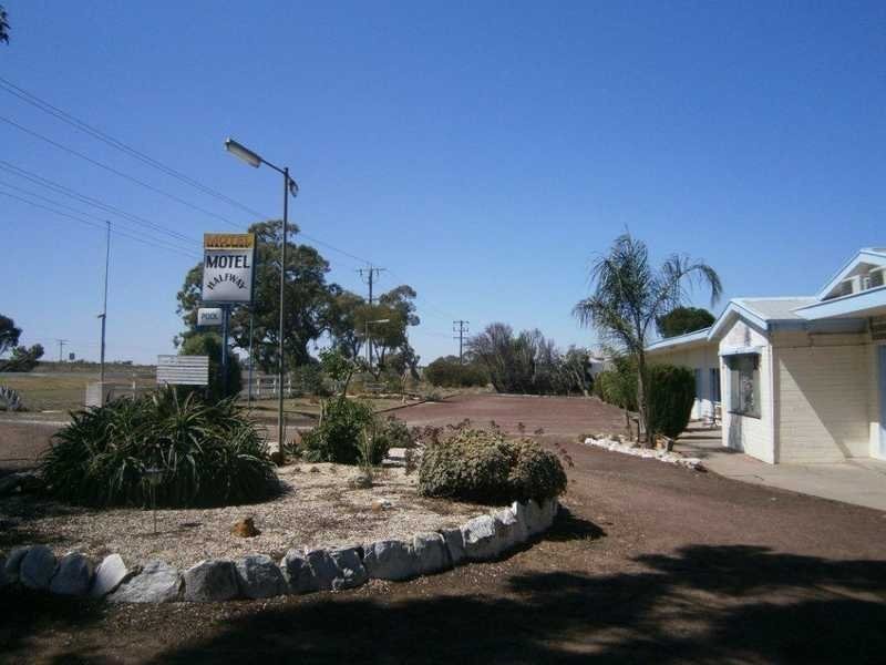 7291 Western Highway, Nhill VIC 3418