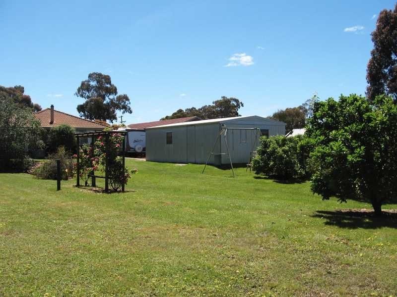 11 Golf Links Road, Ararat VIC 3377