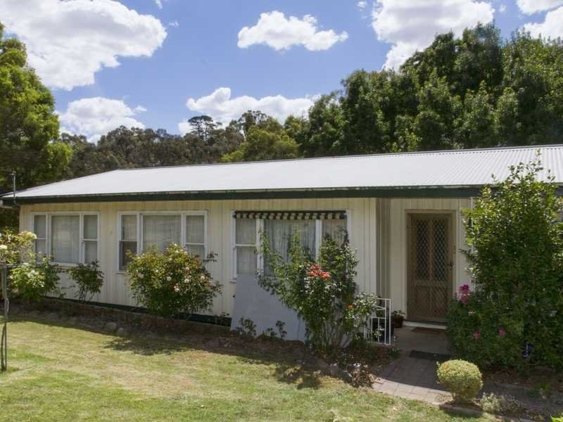 84 Bellinghams Hill Road, Ararat VIC 3377