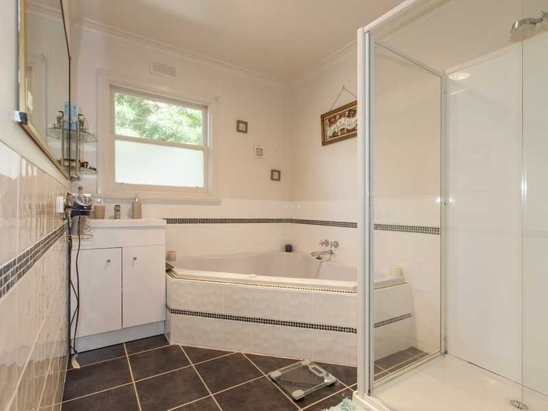 84 Bellinghams Hill Road, Ararat VIC 3377