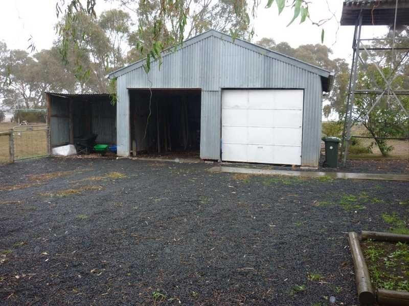 67 Edgars Road, Harrow VIC 3317