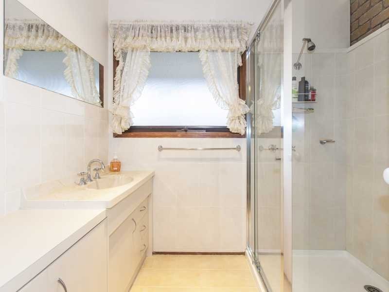 21 Henderson Street, Ararat VIC 3377