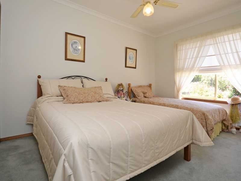 34 Creasey Court, Vectis VIC 3401