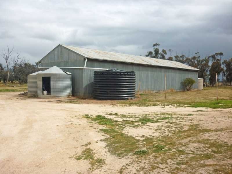 271 Perenna Road, Nhill VIC 3418