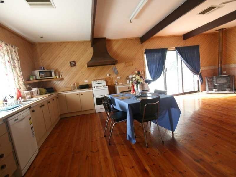 11 Camp Street, Donald VIC 3480