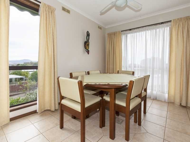 27 Henderson Street, Ararat VIC 3377