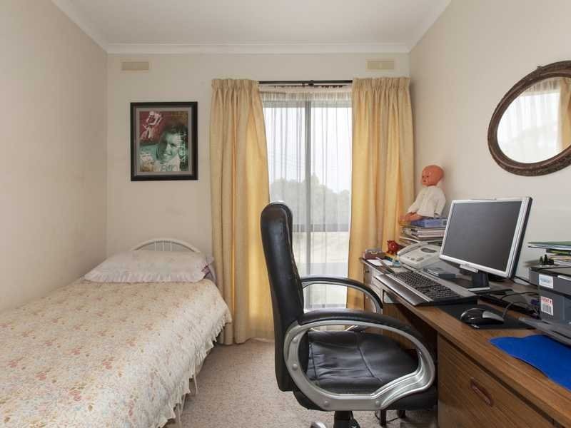 27 Henderson Street, Ararat VIC 3377