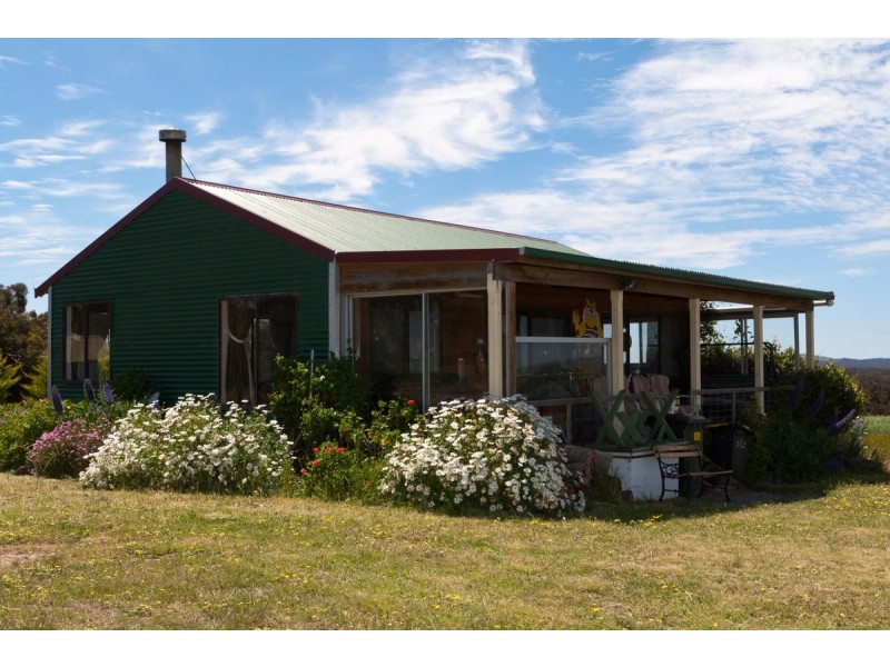 Noah’s Ark Park Road, Ararat VIC 3377