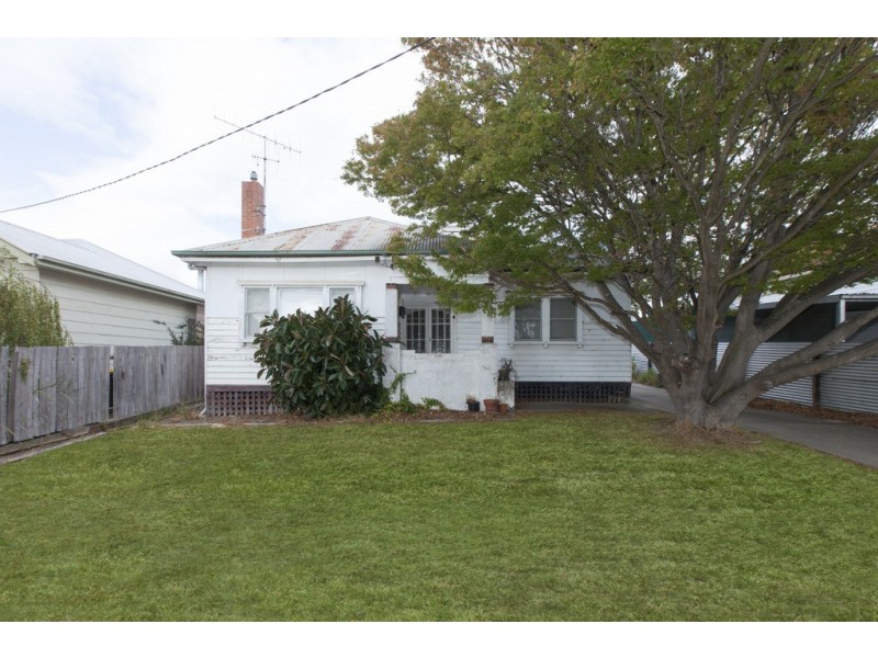 61 Banfield Street, Ararat VIC 3377