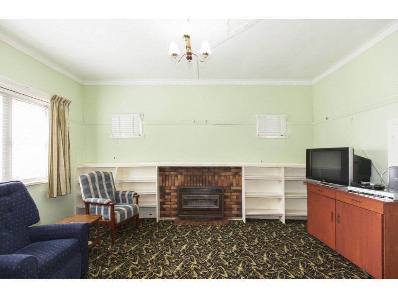 61 Banfield Street, Ararat VIC 3377