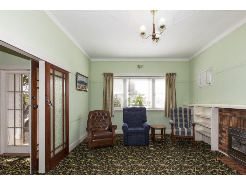 61 Banfield Street, Ararat VIC 3377