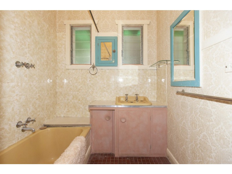 61 Banfield Street, Ararat VIC 3377