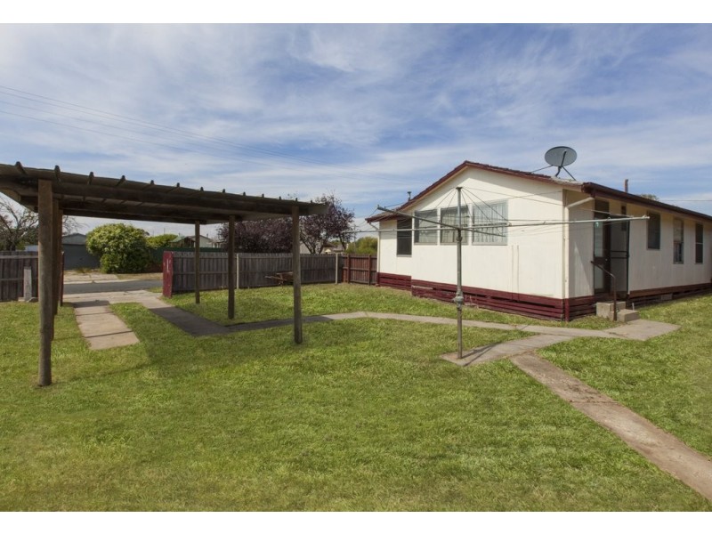 25 Tatyoon Road, Ararat VIC 3377