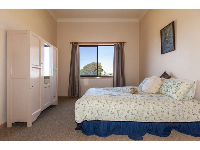 43 George Road, Ararat VIC 3377