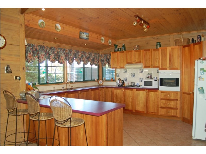 2-4 Luberta Street, Nhill VIC 3418