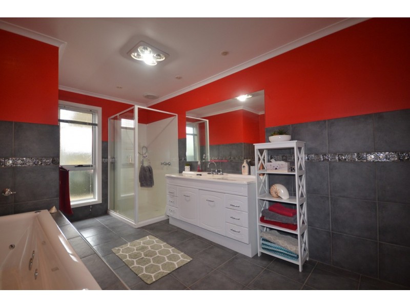 165 Nelson Street, Nhill VIC 3418