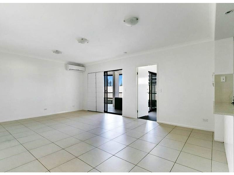 8/152 Mein Street, Scarborough QLD 4020