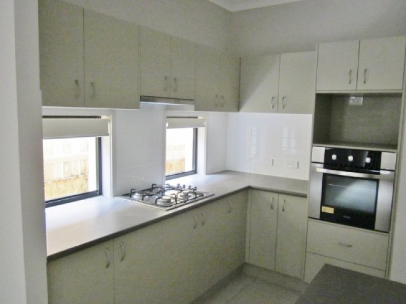 30 Lakeview Place, Springfield Lakes QLD 4300