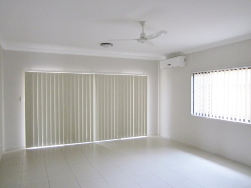 30 Lakeview Place, Springfield Lakes QLD 4300