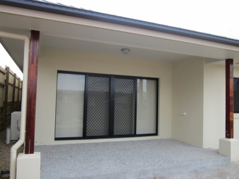 30 Lakeview Place, Springfield Lakes QLD 4300