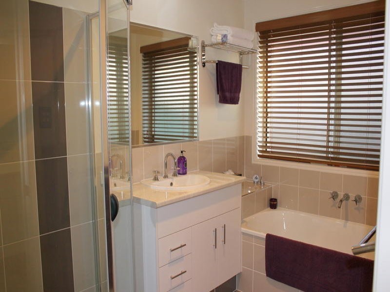 96 Cowie Road, Carseldine QLD 4034