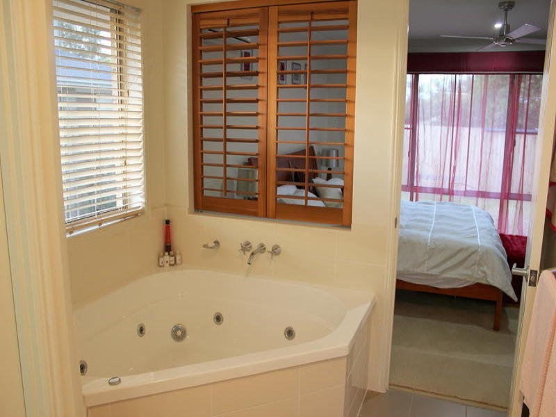 96 Cowie Road, Carseldine QLD 4034